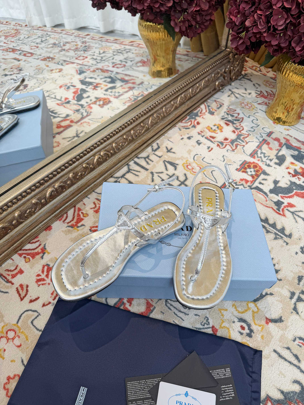 PRADA 26S THONG SANDALS IN SILVER CALFSKIN TRIANGLE LOGO