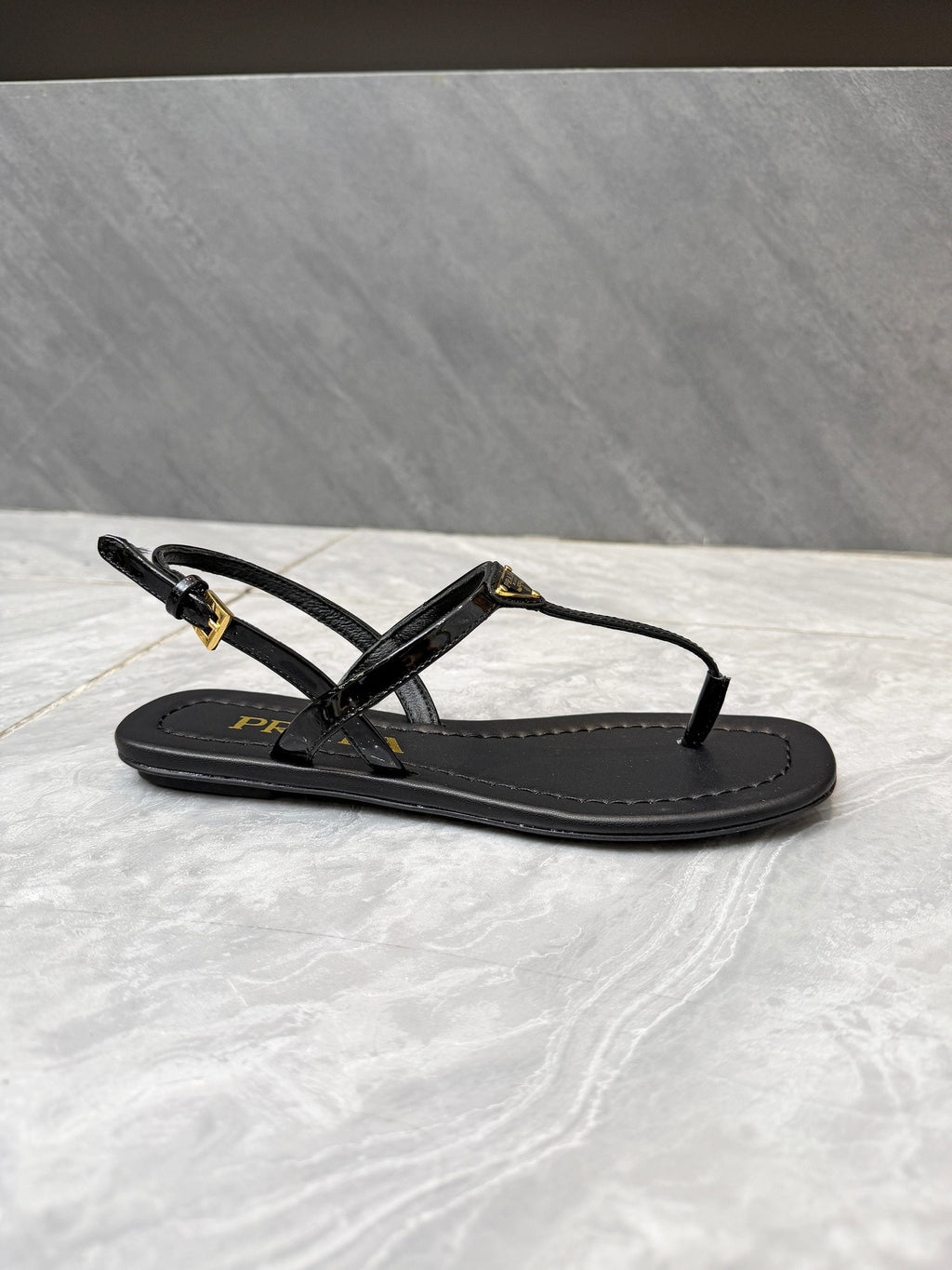 PRADA 26S THONG SANDALS IN BLACK CALFSKIN TRIANGLE LOGO