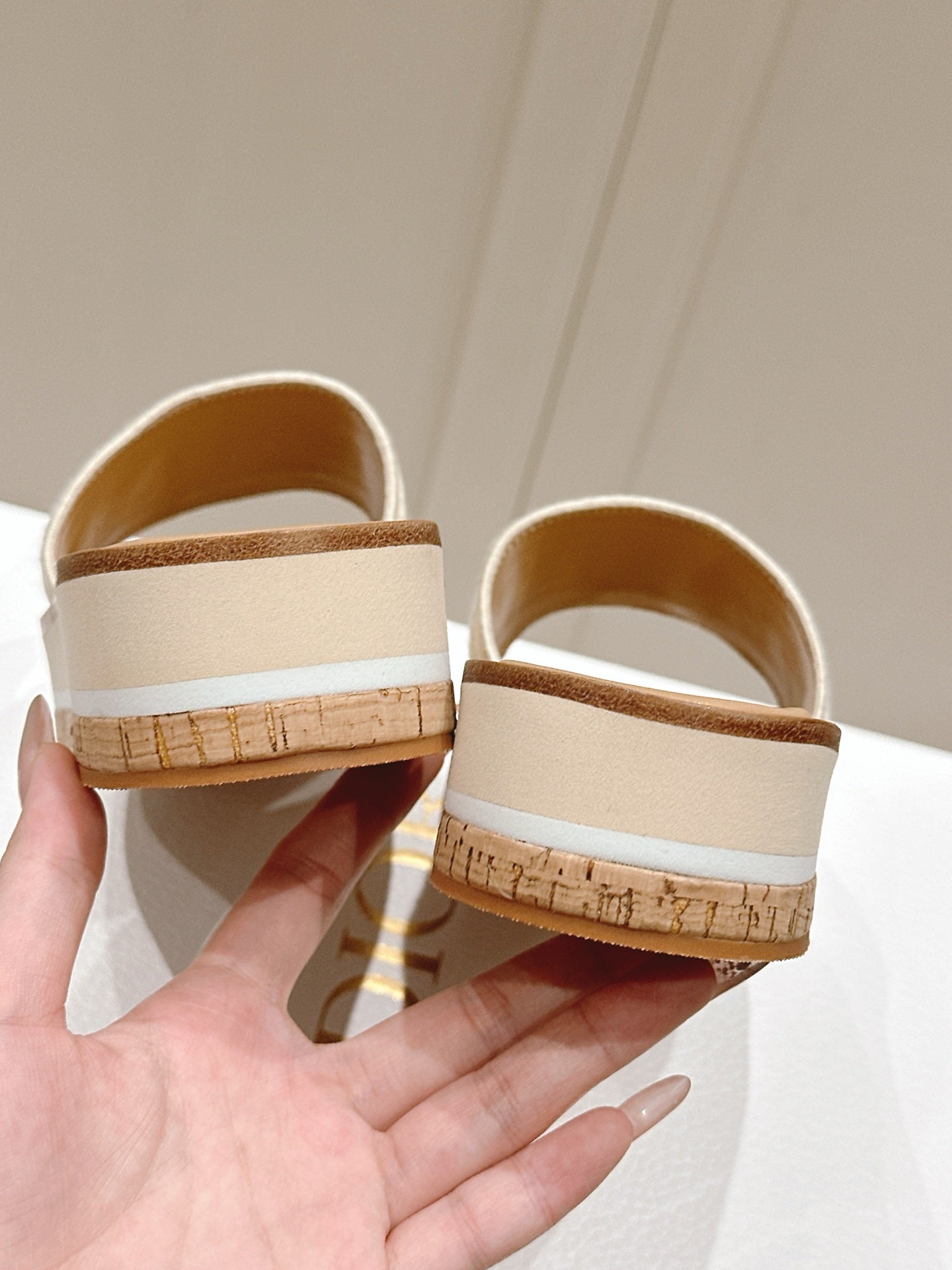 DWAY WEDGE SLIDES 45MM IN BEIGE FABRIC RAFFIA SOLE