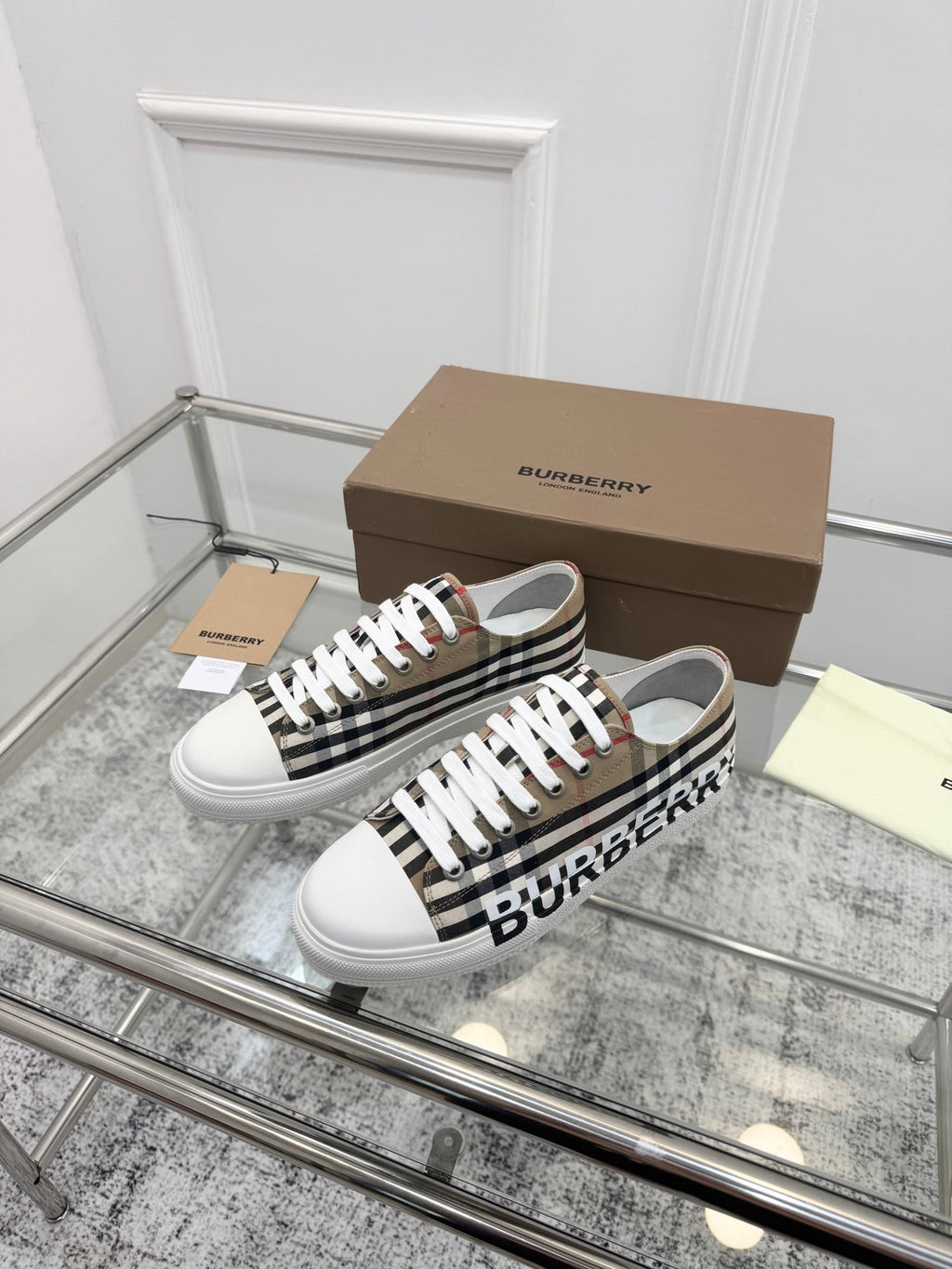 BURBERRY 26S VINTAGE CHECK SNEAKERS IN BEIGE AND BLACK CANVAS