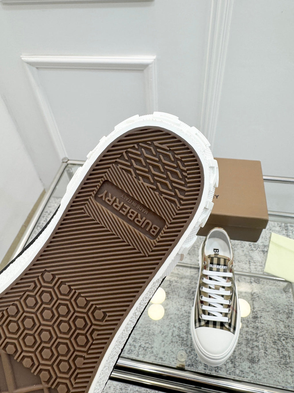 BURBERRY 26S VINTAGE CHECK LOW TOP SNEAKERS IN ARCHIVE BEIGE CANVAS