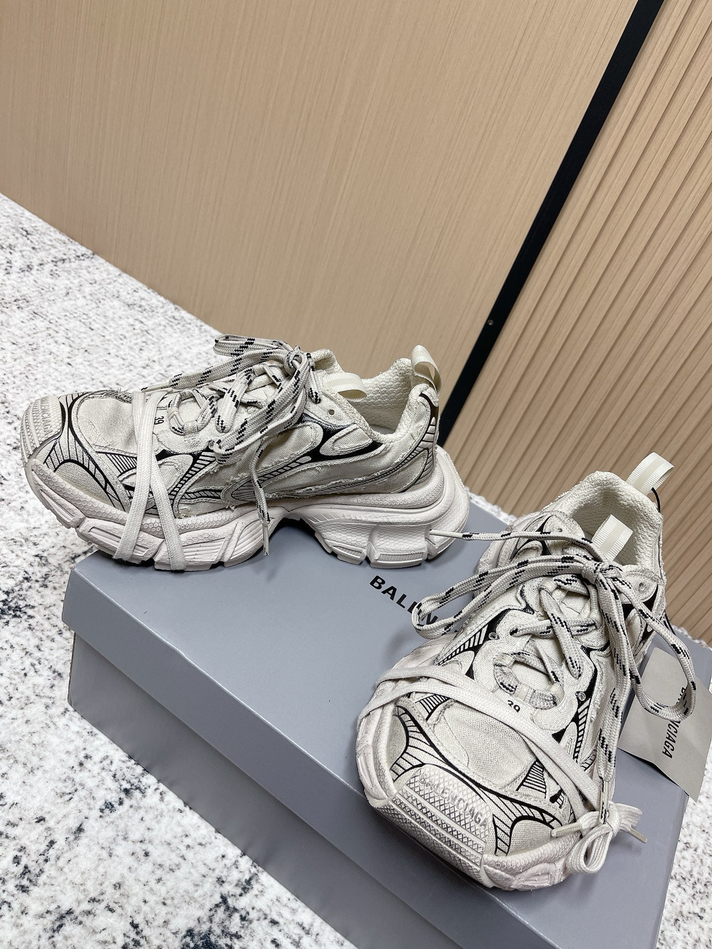 BALENCIAGA 25S 3XL SNEAKERS IN LIGHT TAUPE MIX BLACK PU LEATHER