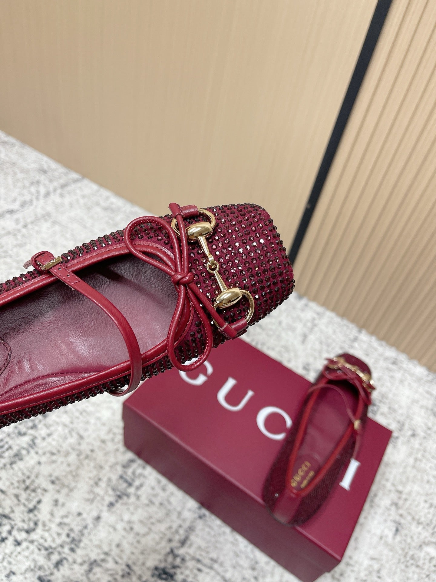 GUCCI 26S BALLET FLATS IN RED WITH CRYSTALS