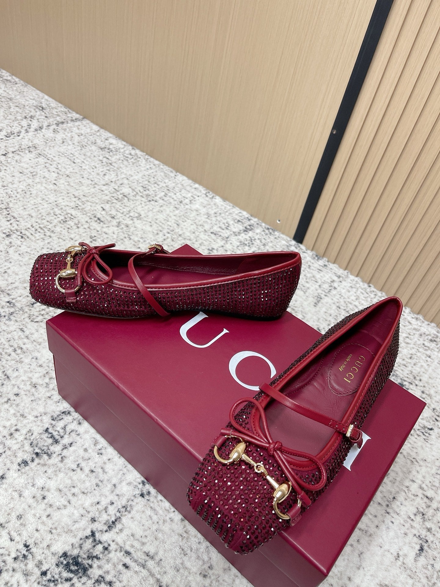 GUCCI 26S BALLET FLATS IN RED WITH CRYSTALS