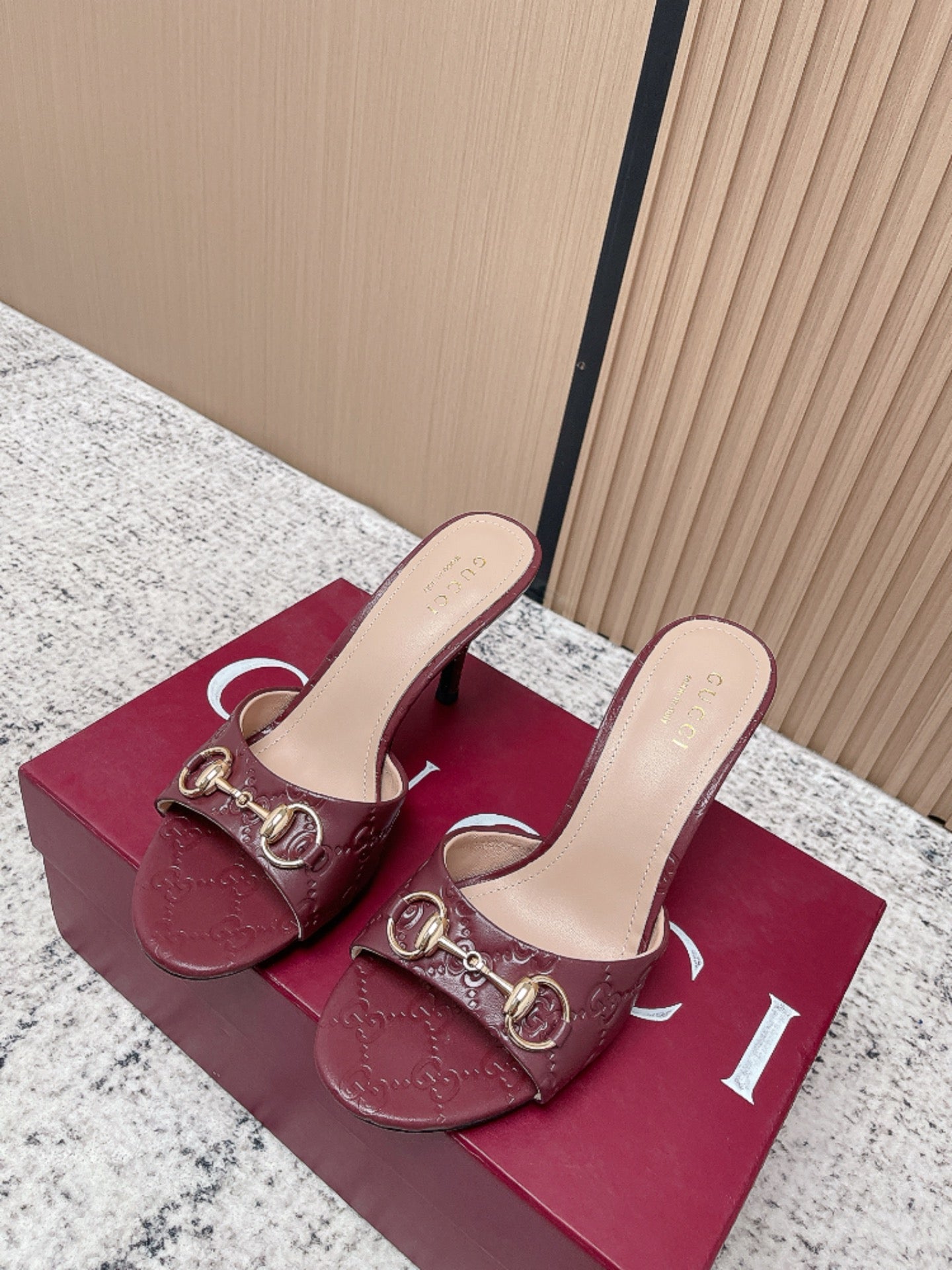 GUCCI 26S HIGH-HEEL SANDALS 85 MM IN DARK RED CALFSKIN