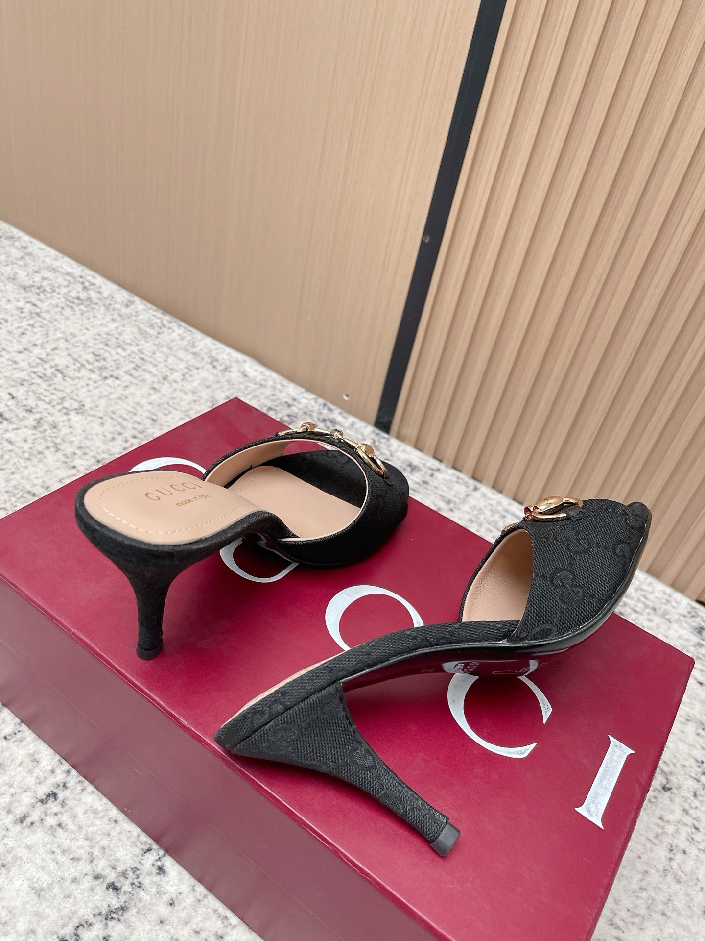 GUCCI 26S HIGH-HEEL SANDALS 85 MM IN BLACK CANVAS