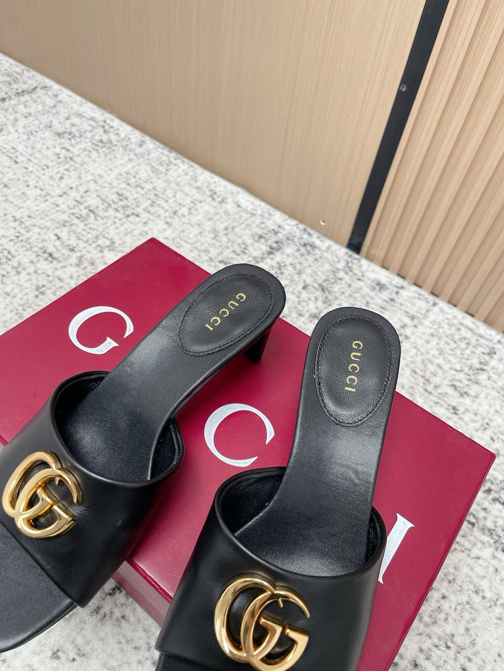 GUCCI 26S GG LOGO HIGH-HEEL MULES IN BLACK CALFSKIN