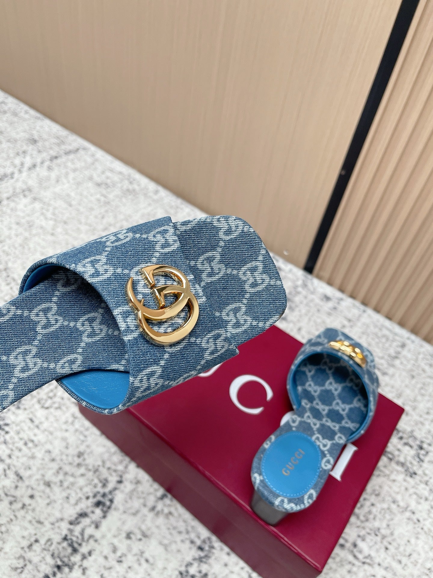 GUCCI 26S HIGH HEELS IN BLUE DENIM WITH GOLD HARDWARE