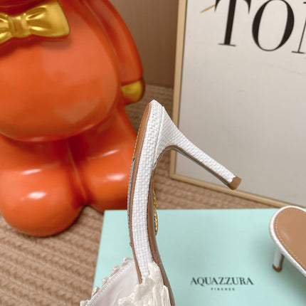 AQUAZZURA 26S HEELED MULES 80 MM IN WHITE WOVEN RAFFIA