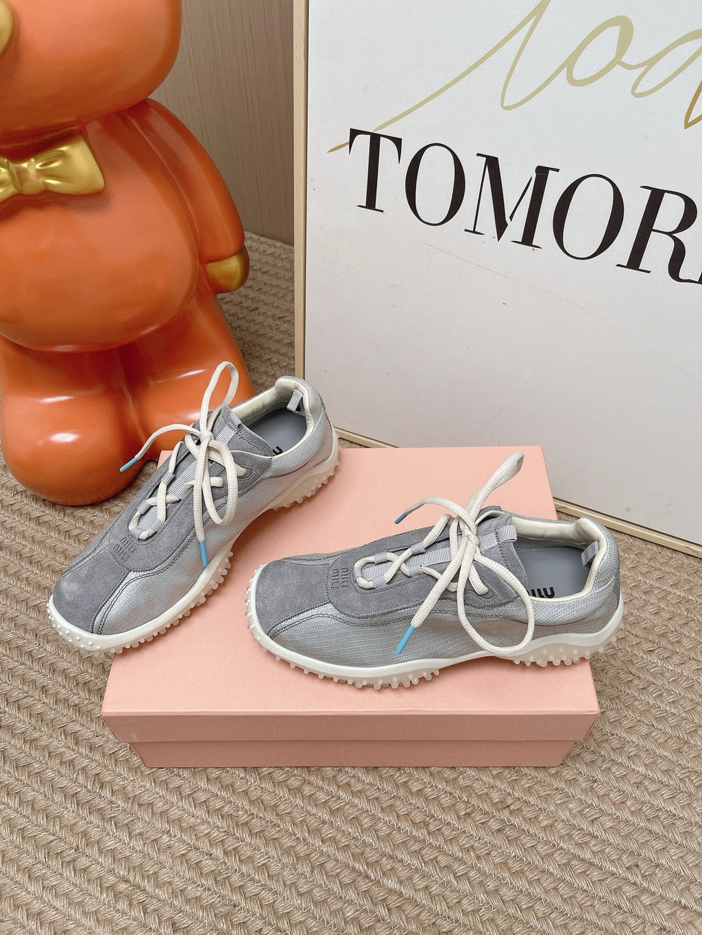 MIUMIU 26S SNEAKER IN GREY SUEDE AND SILVER FABRIC STYLE 6