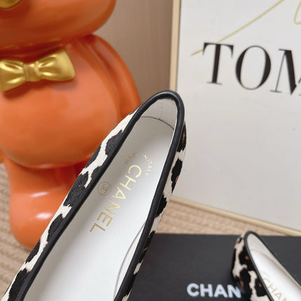 CHANEL 26S BALLET FLATS IN WHITE MIX BLACK LEOPARD PRINT PONY HAIR