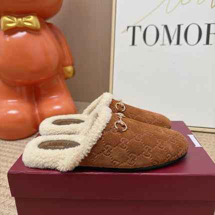 GUCCI 26S SHEARLING-LINED MULES IN BROWN SUEDE