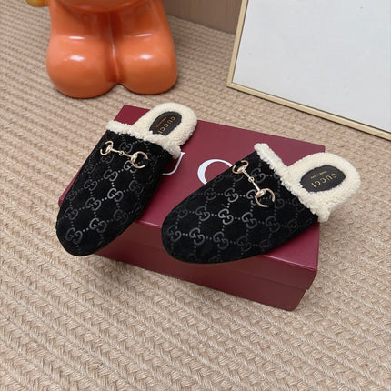 GUCCI 26S SHEARLING-LINED MULES IN BLACK SUEDE