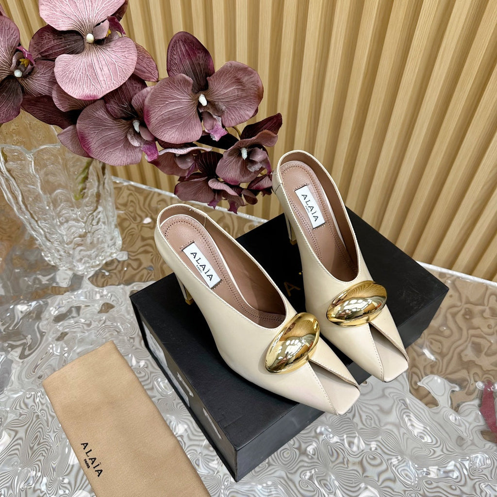 ALAIA AZZEDINE HIGH HEELS IN  BEIGE CREAM CALFSKIN WITH GOLD HARDWARE