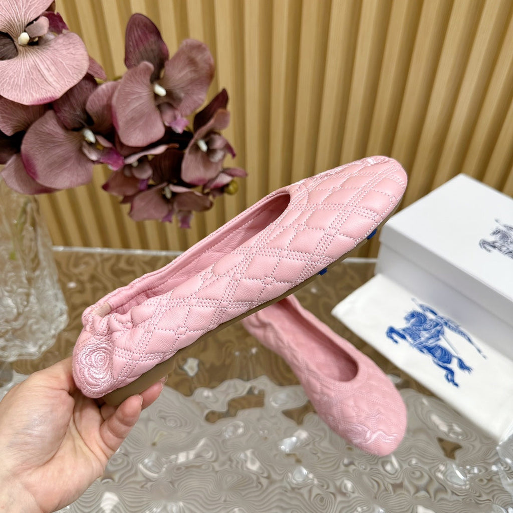 BURBERRY 26S QUILTED BALLET FLATS IN PINK LAMBSKIN