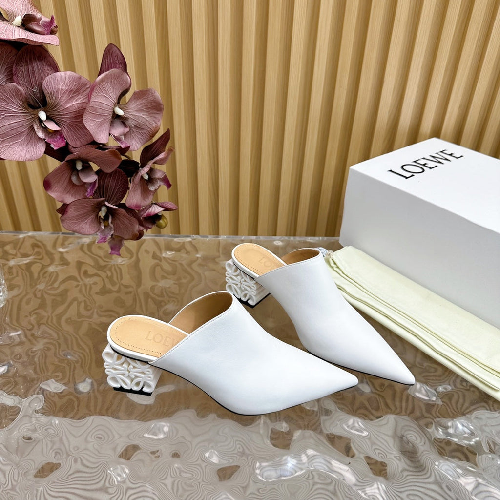 LOEWE 26S POINTED MULE PUMPS 45MM IN WHITE CALFSKIN WITH ANAGRAM HEEL