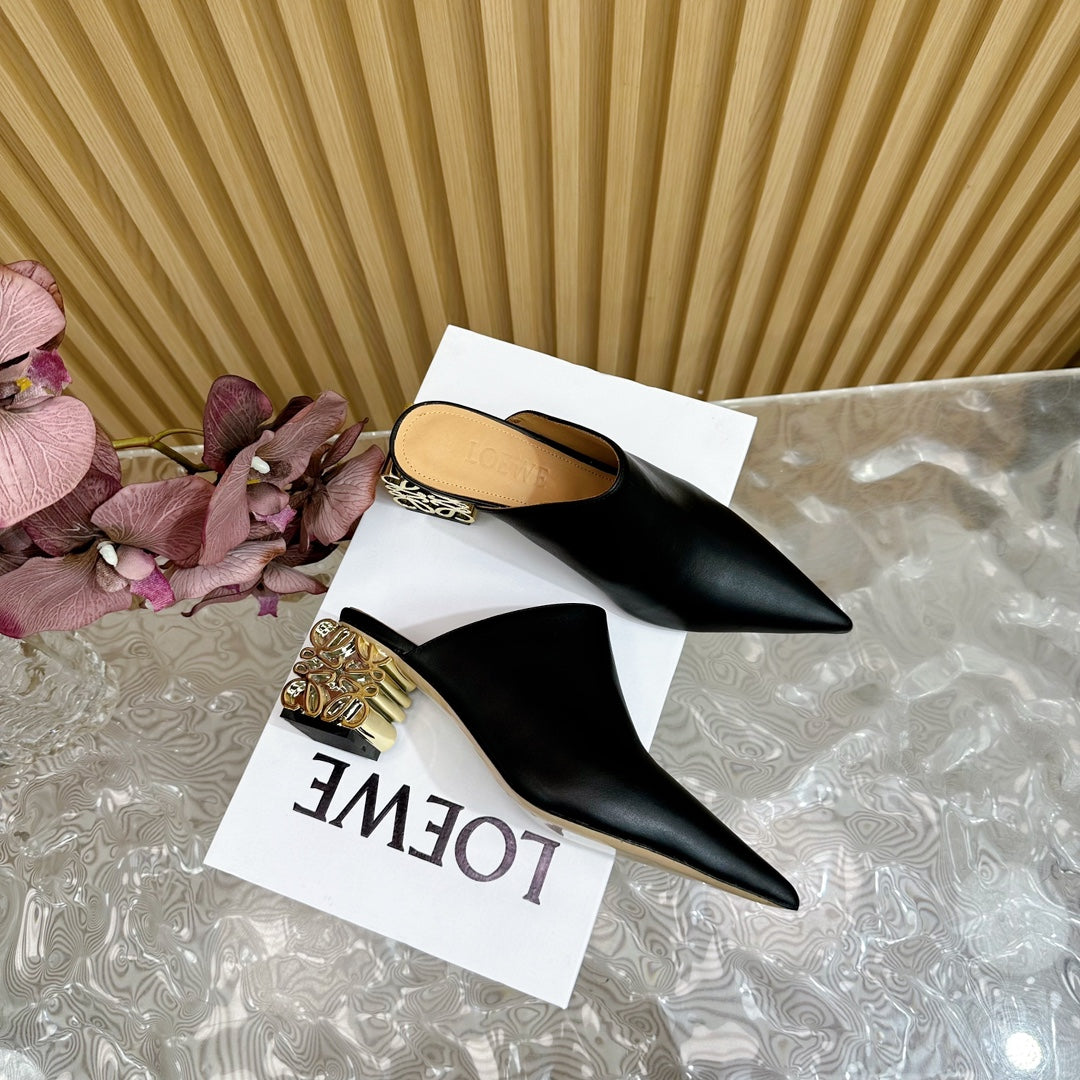 LOEWE 26S POINTED MULE PUMPS 45MM IN BLACK CALFSKIN WITH ANAGRAM HEEL