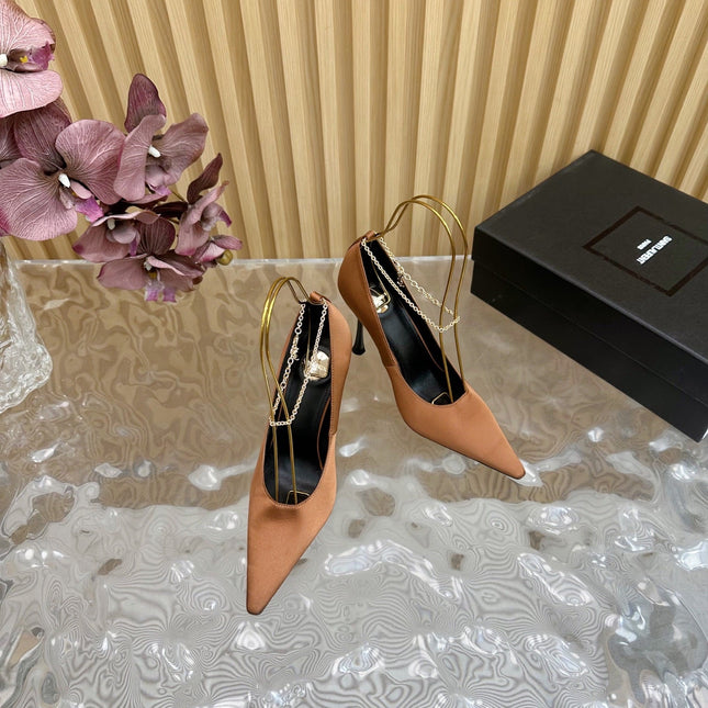 RÉGINE PUMPS IN RUSTIC ORANGE SATIN GOLD CHAIN