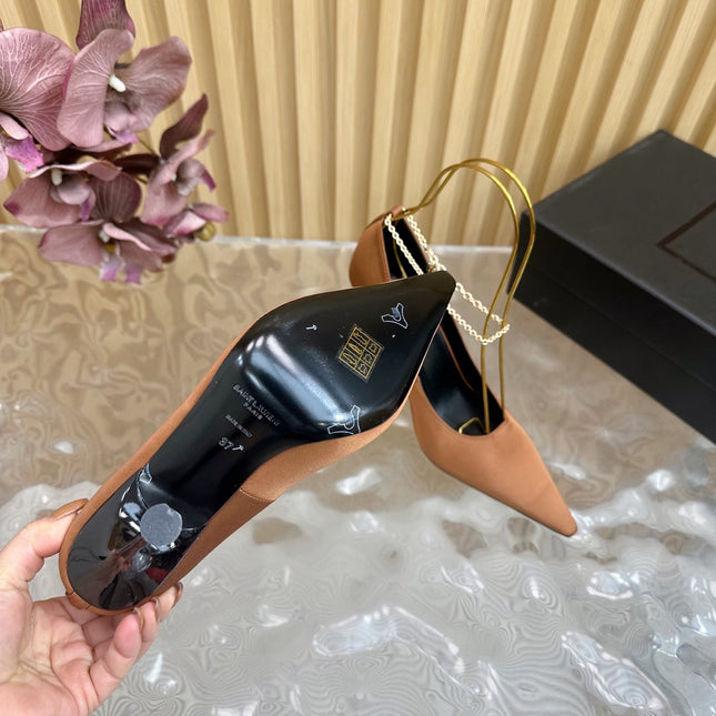 RÉGINE PUMPS IN RUSTIC ORANGE SATIN GOLD CHAIN