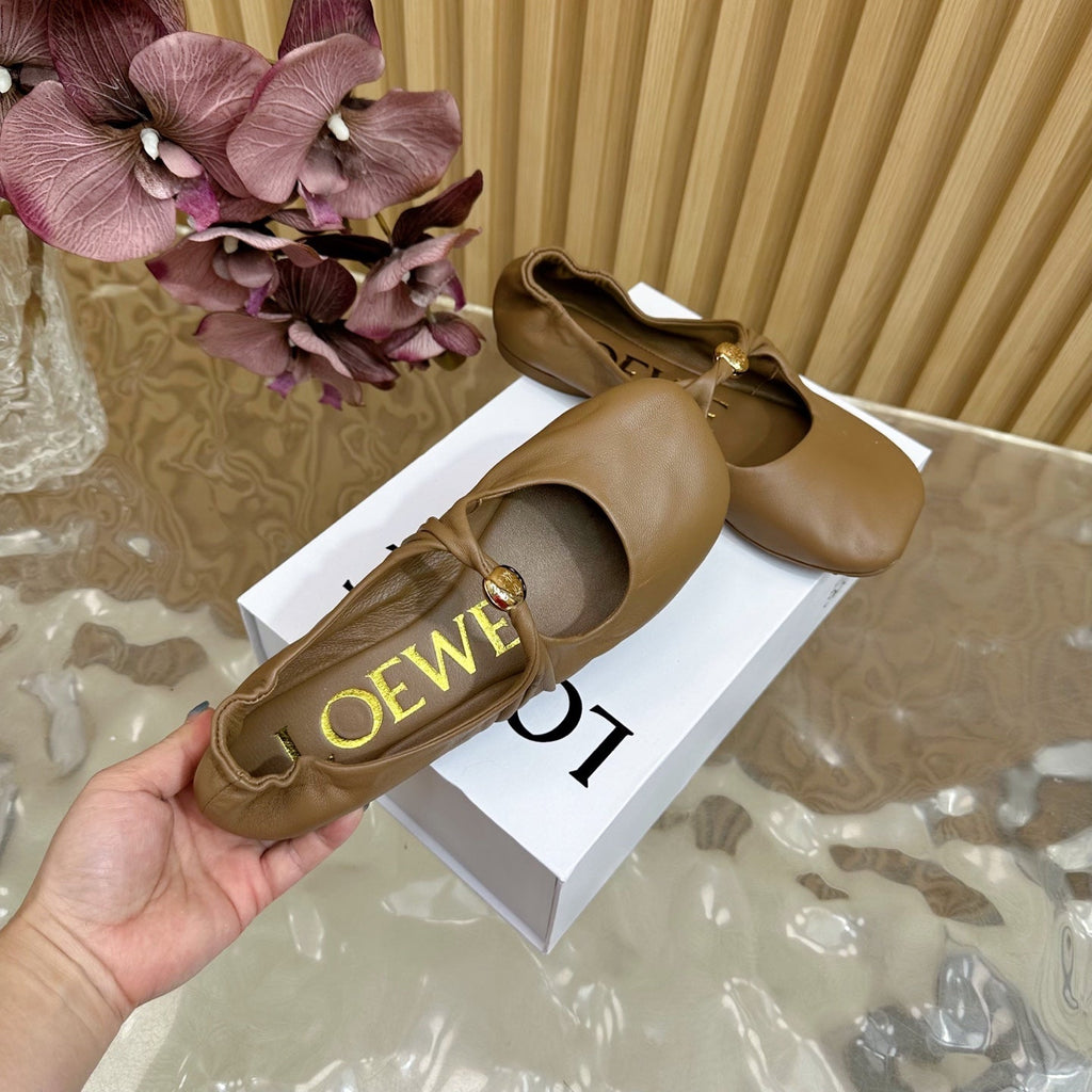 LOEWE 26S BALLET FLATS IN BROWN CALFSKIN