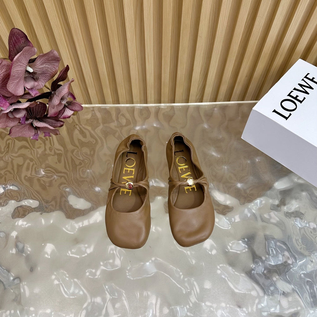 LOEWE 26S BALLET FLATS IN BROWN CALFSKIN