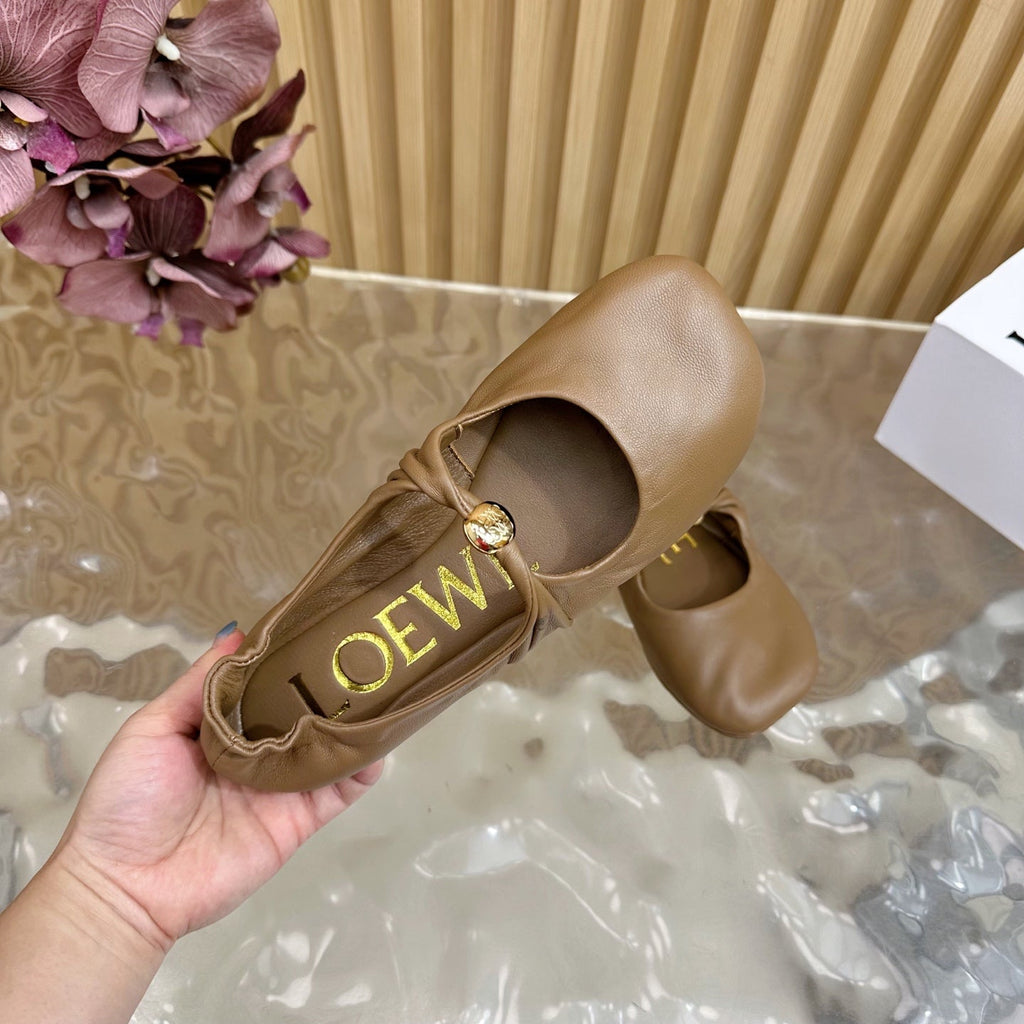 LOEWE 26S BALLET FLATS IN BROWN CALFSKIN