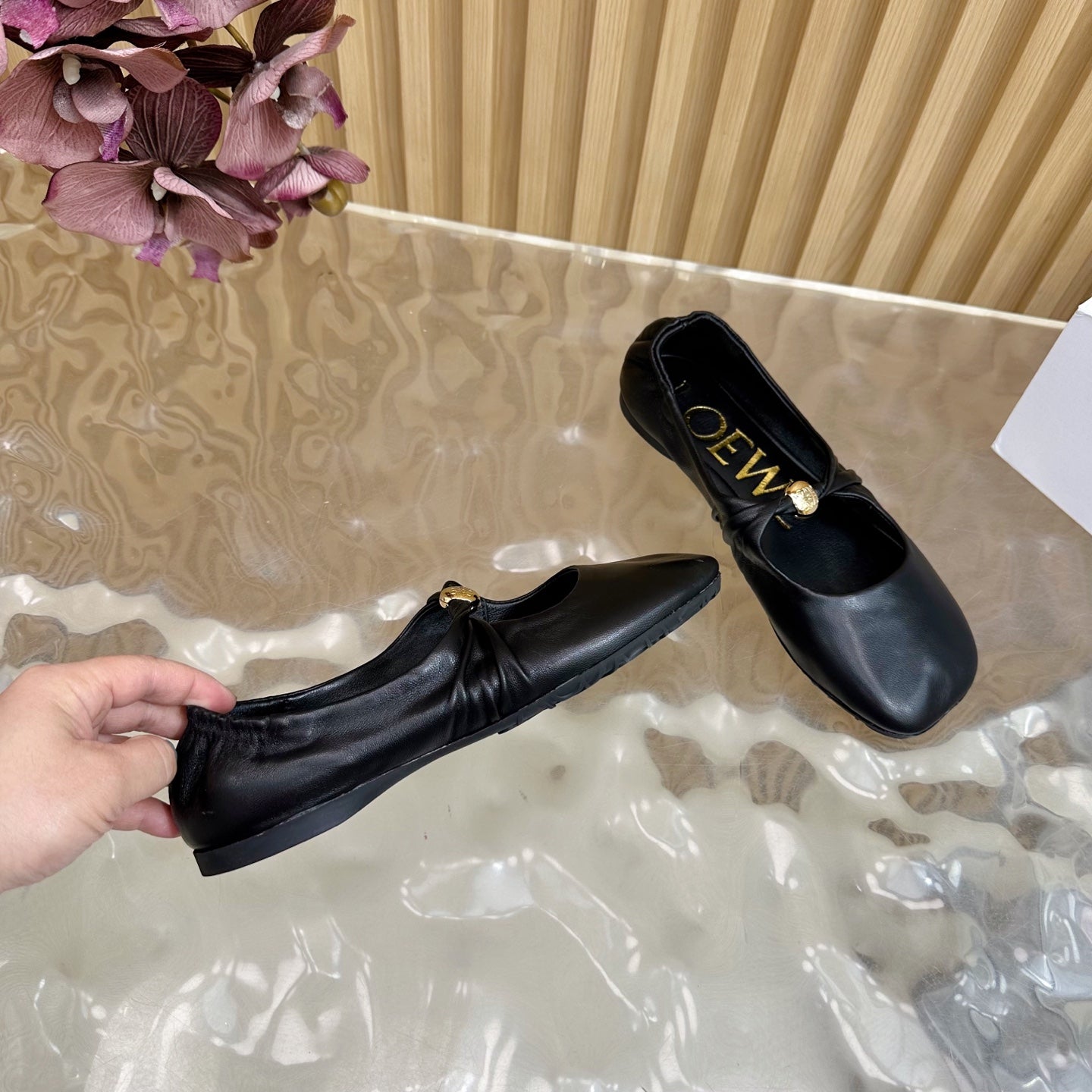 LOEWE 26S BALLET FLATS IN BLACK CALFSKIN