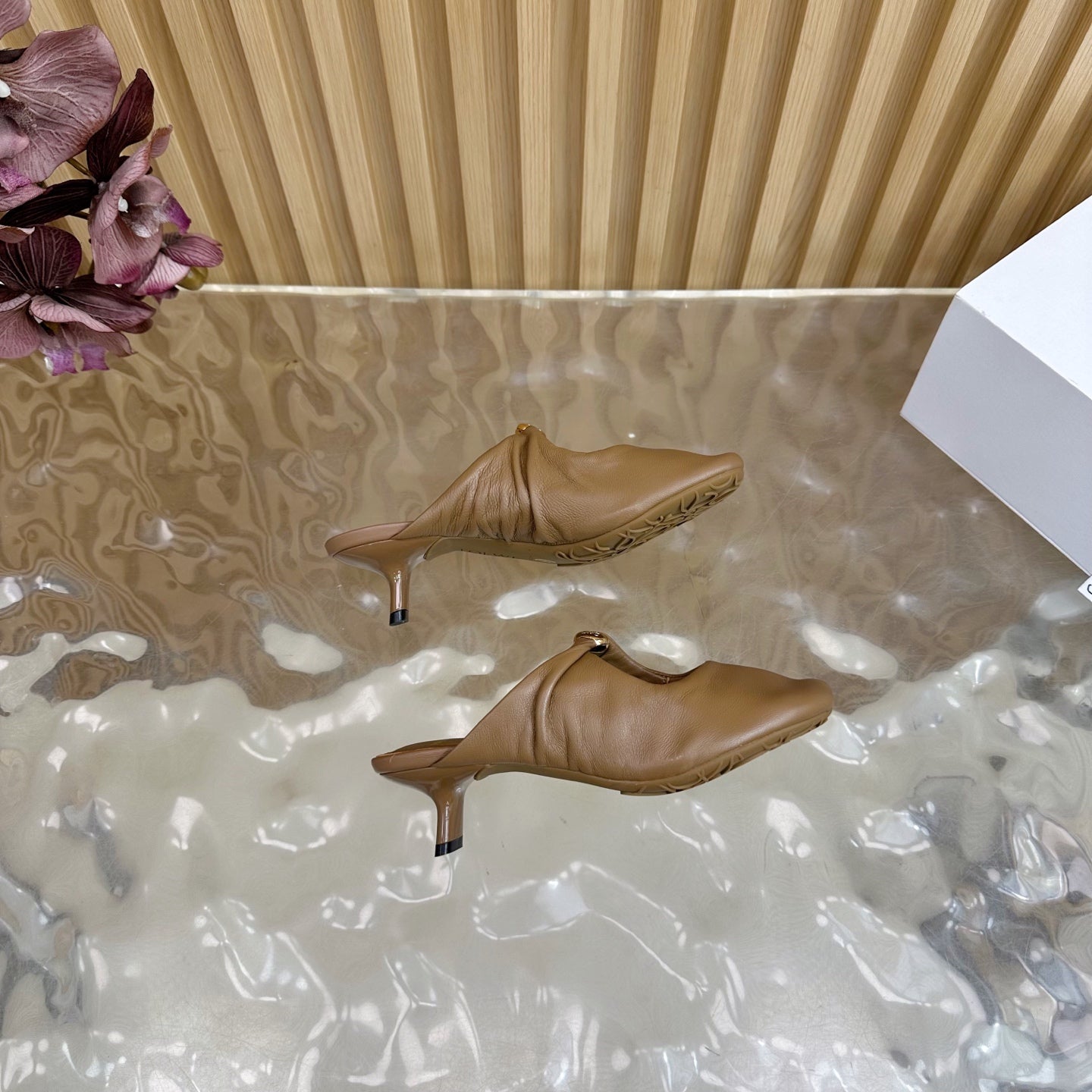 LOEWE 26S PEBBLE SOFT MULE IN BROWN LAMBSKIN GOLD HARDWARE