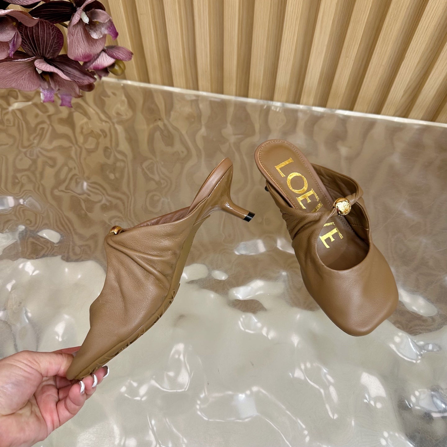 LOEWE 26S PEBBLE SOFT MULE IN BROWN LAMBSKIN GOLD HARDWARE