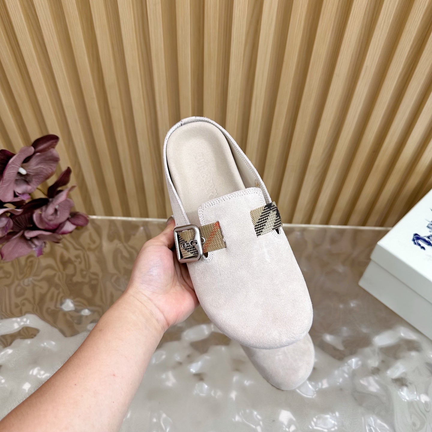 BURBERRY 26S BUCKLE MULES IN LIGHT BEIGE SUEDE