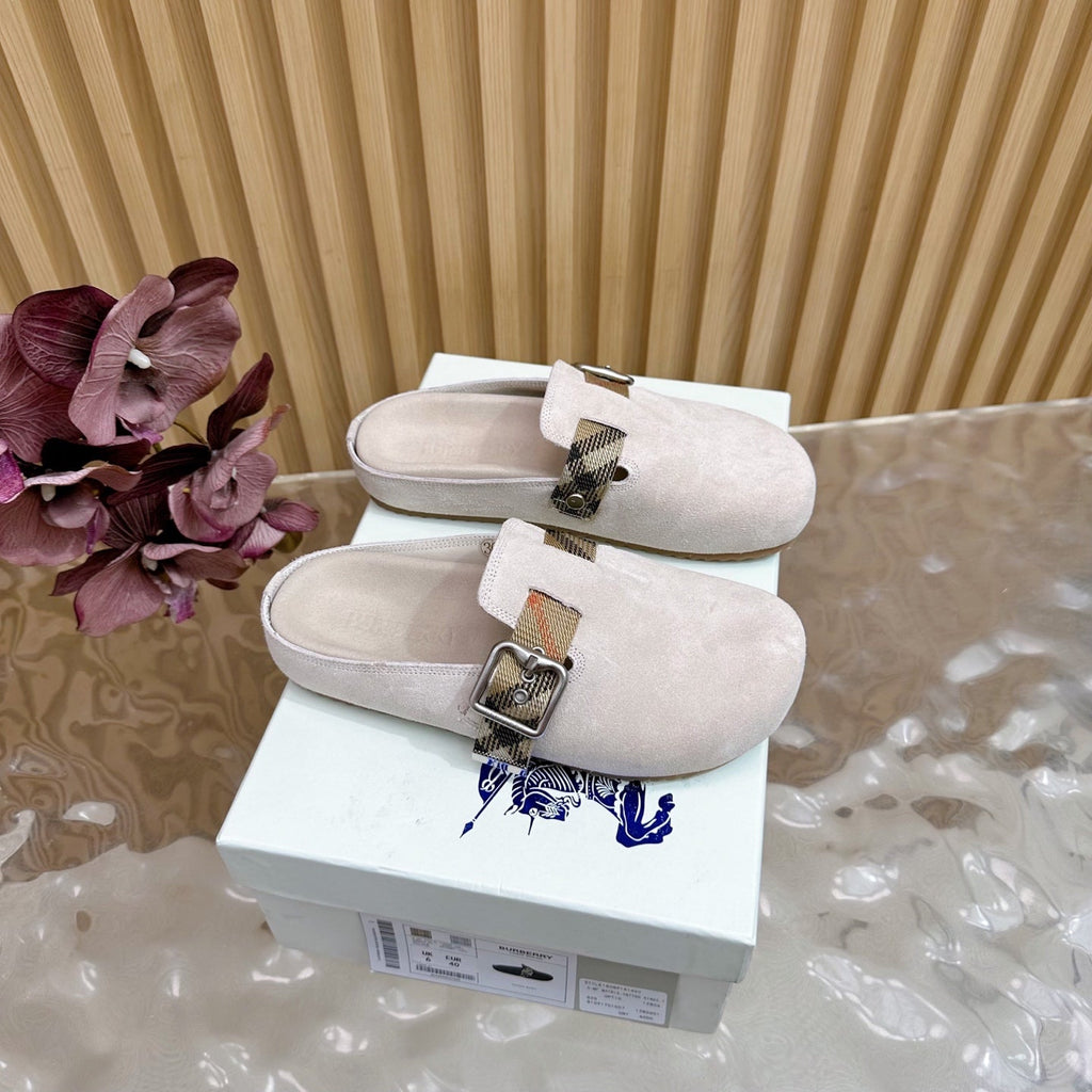 BURBERRY 26S BUCKLE MULES IN LIGHT BEIGE SUEDE