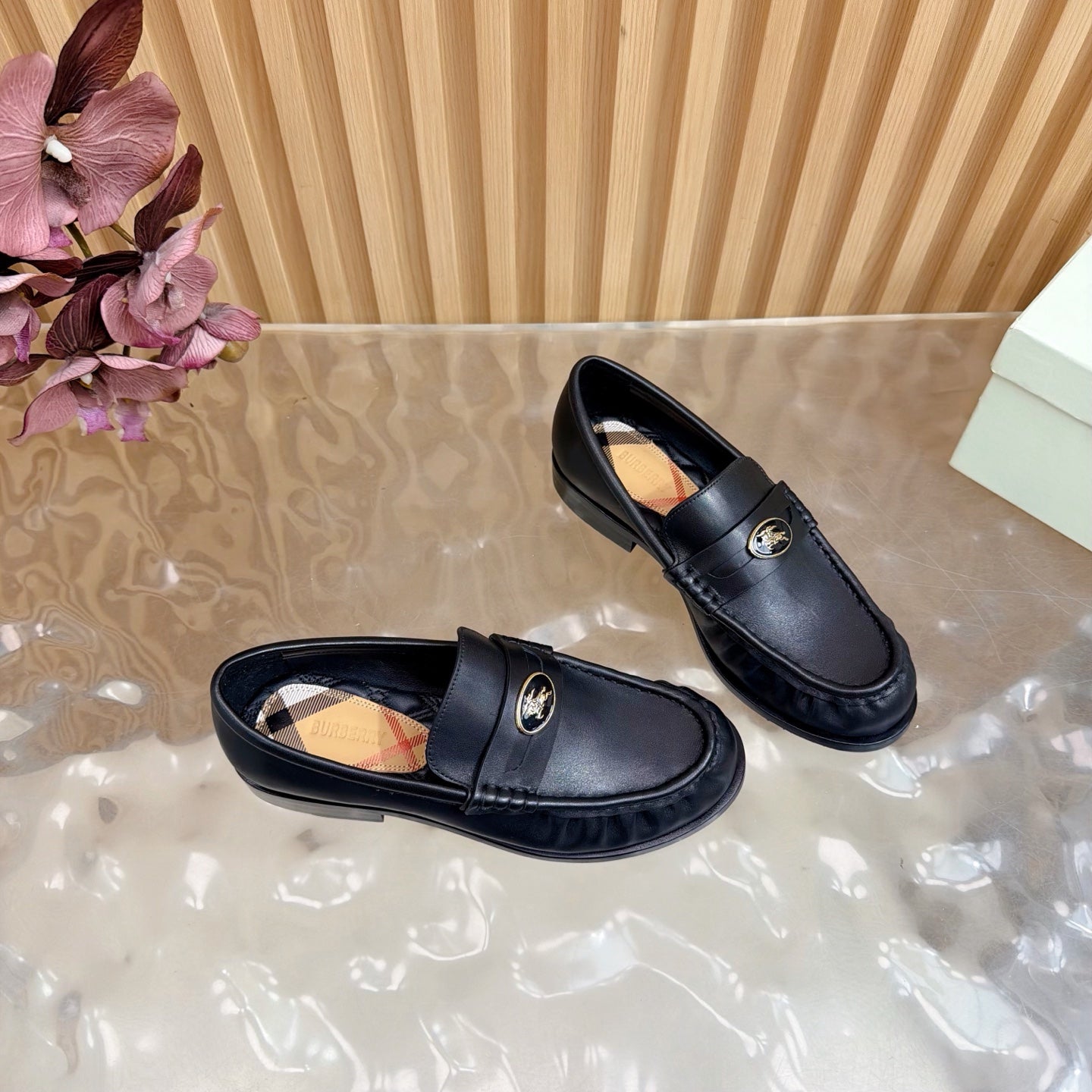 BURBERRY 26S LOAFERS IN BLACK CALFSKIN STYLE 14