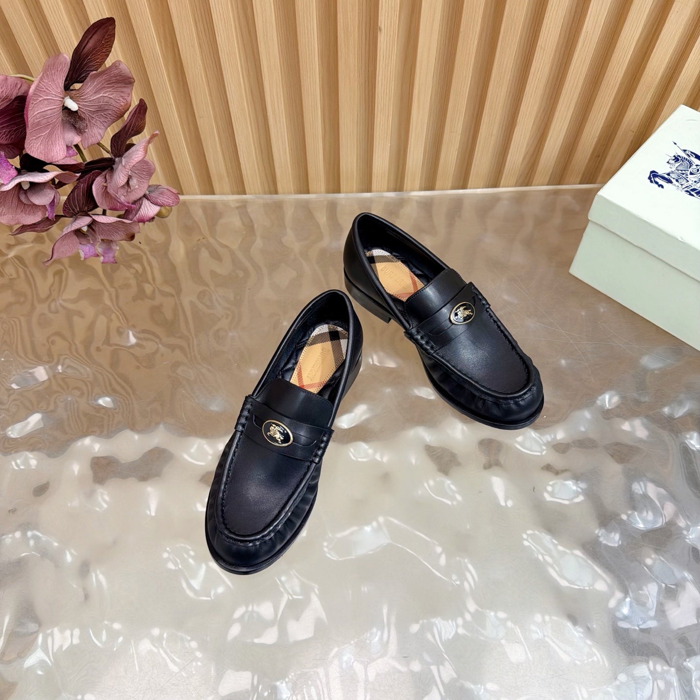 BURBERRY 26S LOAFERS IN BLACK CALFSKIN STYLE 14