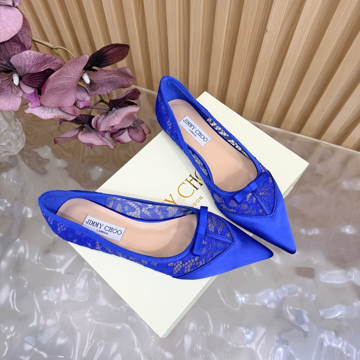 JIMMY CHOO 26S FLATS IN DARK BLUE LACE AND SATIN