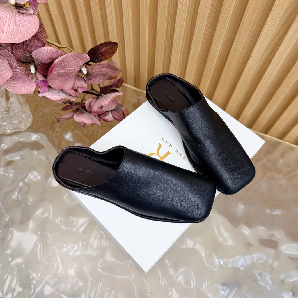 THE ROW 26S SQUARE TOE MULE FLATS IN BLACK CALFSKIN