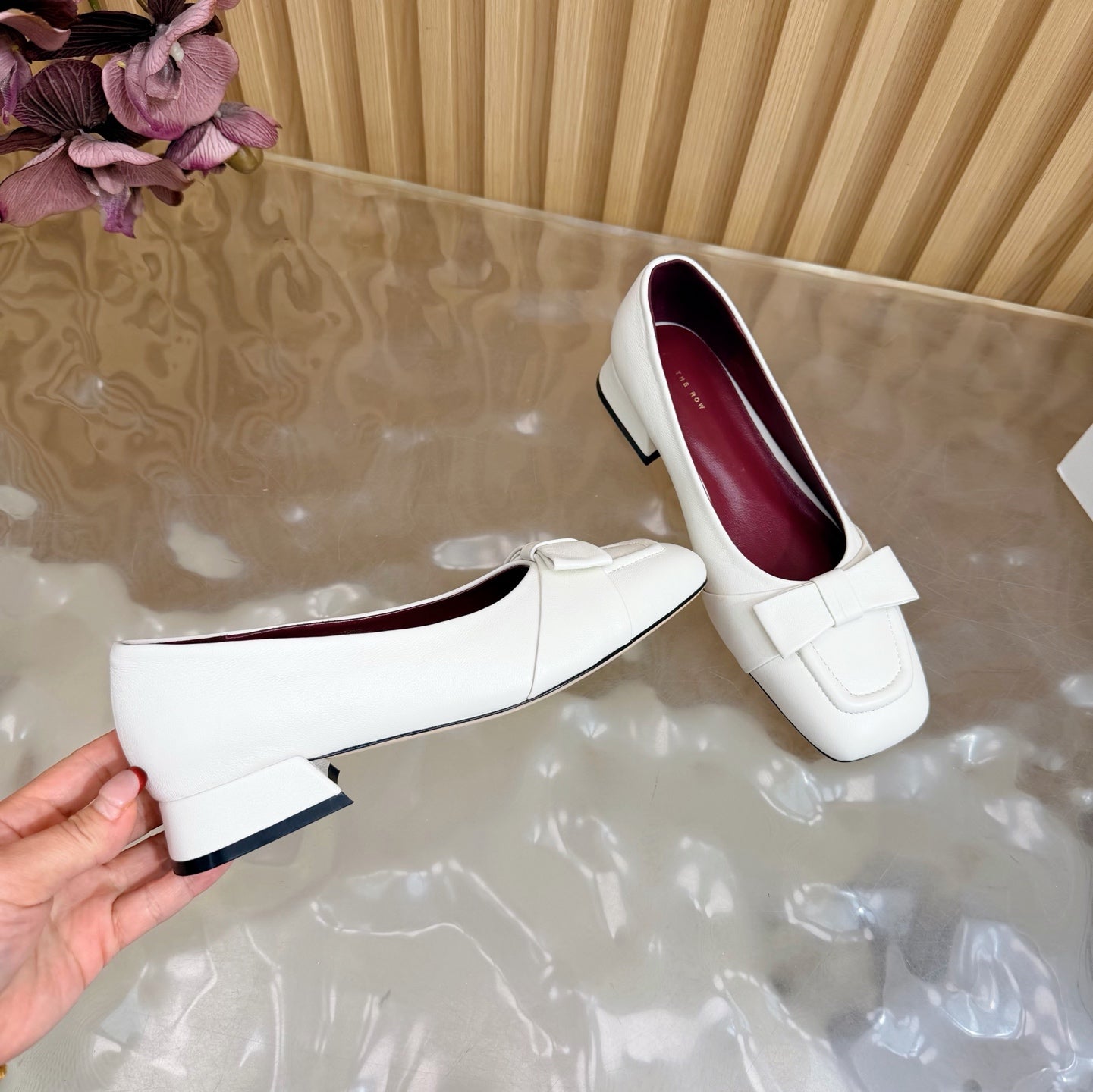 THE ROW 26S SQUARE TOE PUMPS IN WHITE CALFSKIN WITH BOW