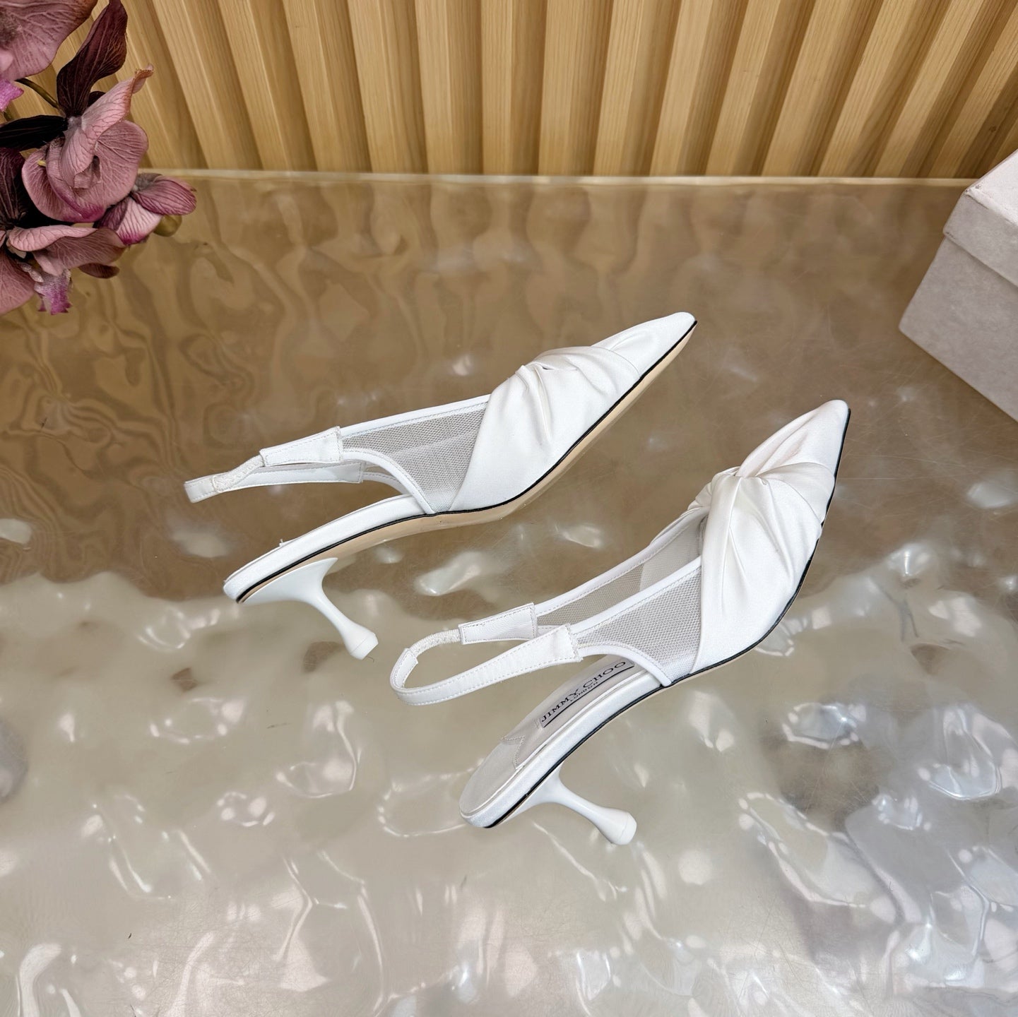 JIMMY CHOO 26S SLINGBACK HEELS 60 MM IN WHITE SATIN WITH KNOT DETAIL