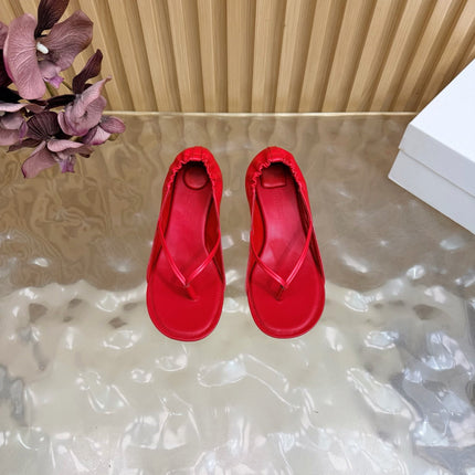 JACQUEMUS 26S THONG HEEL SANDALS 45 MM IN RED CALFSKIN