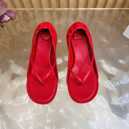 JACQUEMUS 26S THONG HEEL SANDALS 45 MM IN RED CALFSKIN