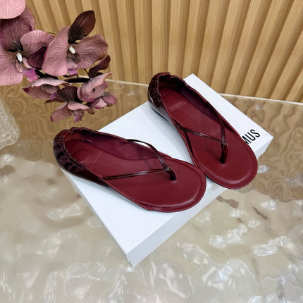 JACQUEMUS 26S CLOSED-BACK THONG SANDALS IN DARK RED CALFSKIN