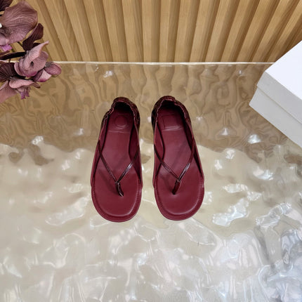 JACQUEMUS 26S CLOSED-BACK THONG SANDALS IN DARK RED CALFSKIN