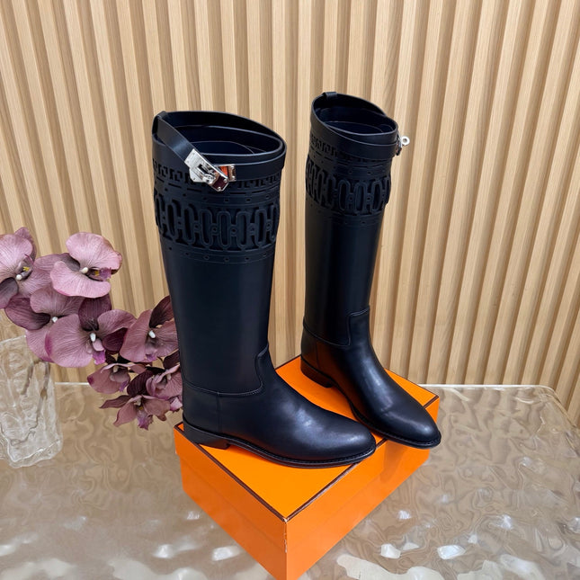 HM 26S PERFORATED HIGH-TOP BOOTS IN BLACK CALFSKIN