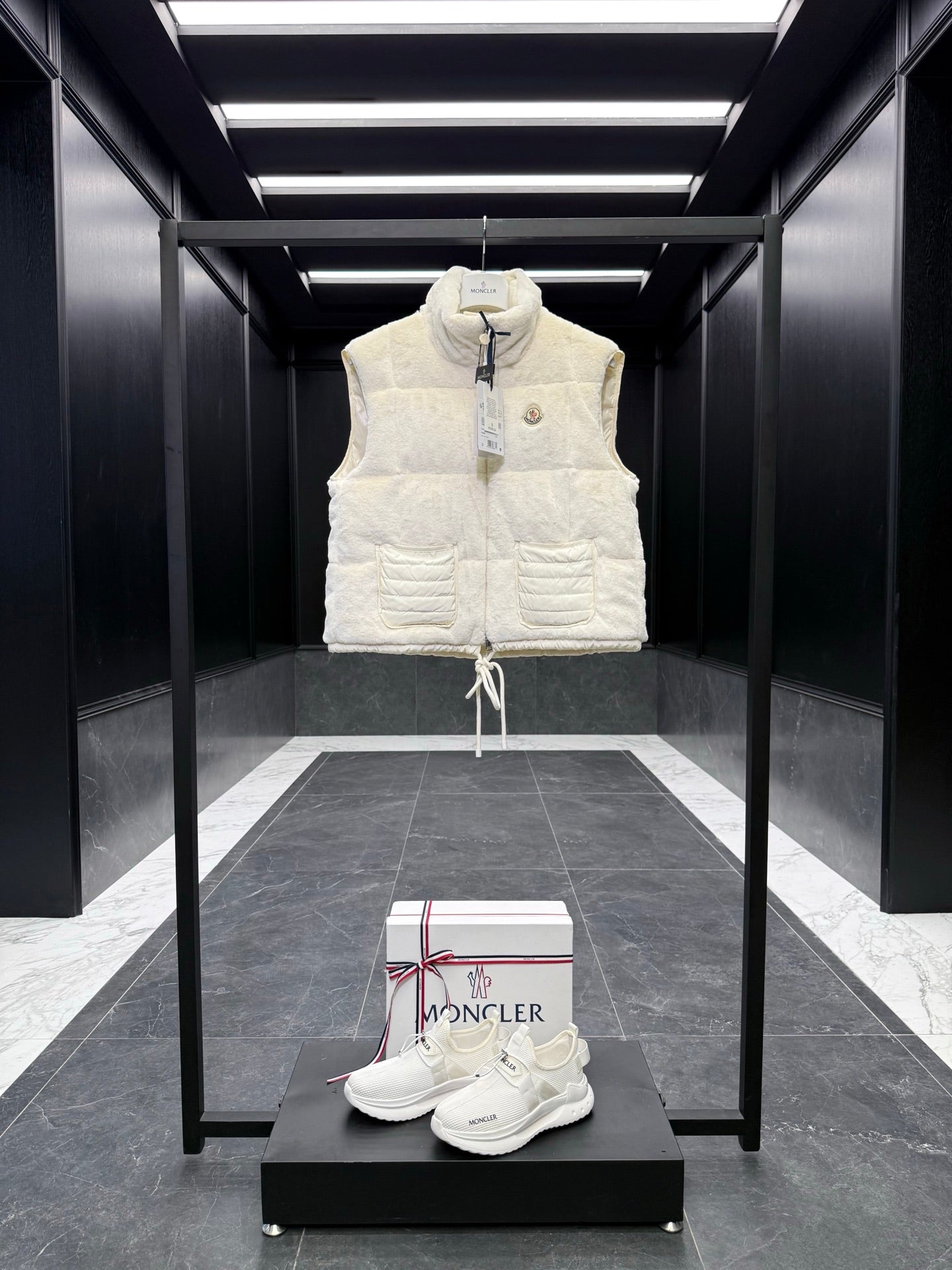 MONCLER 25S DOWN PUFFER VEST IN WHITE 013