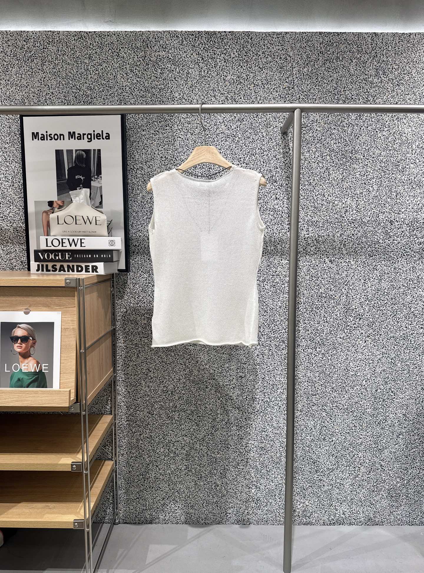 CELINE 26S SLEEVELESS KNIT TOP 461