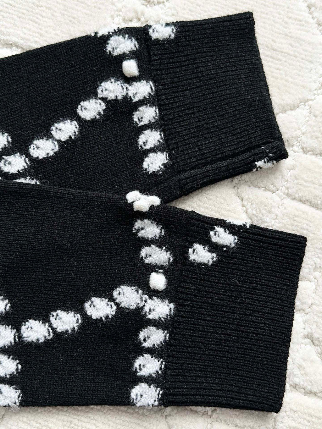 Chanel 25P Cardigan Black Mix White Cashmere 237301