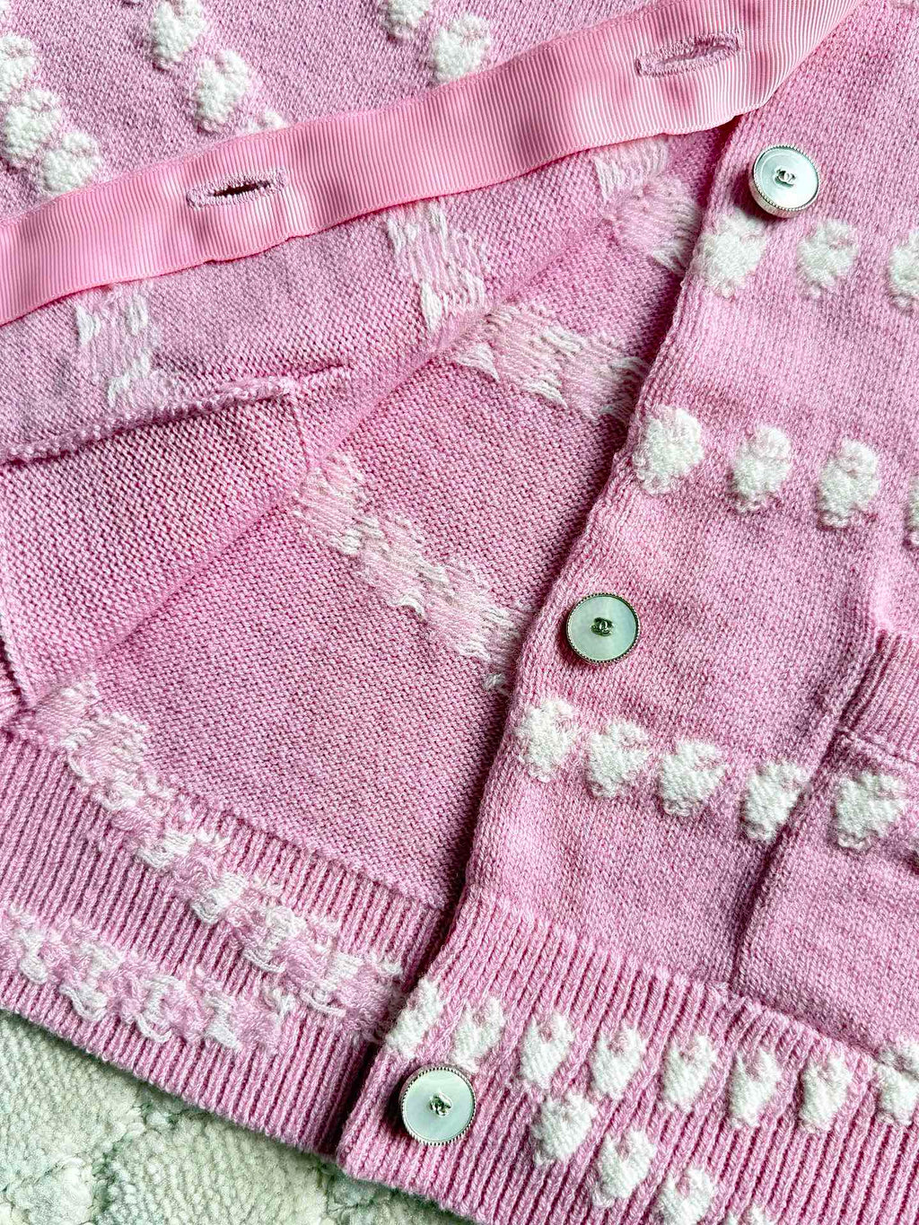 Chanel 25P Cardigan Pink Mix White Cashmere 237302