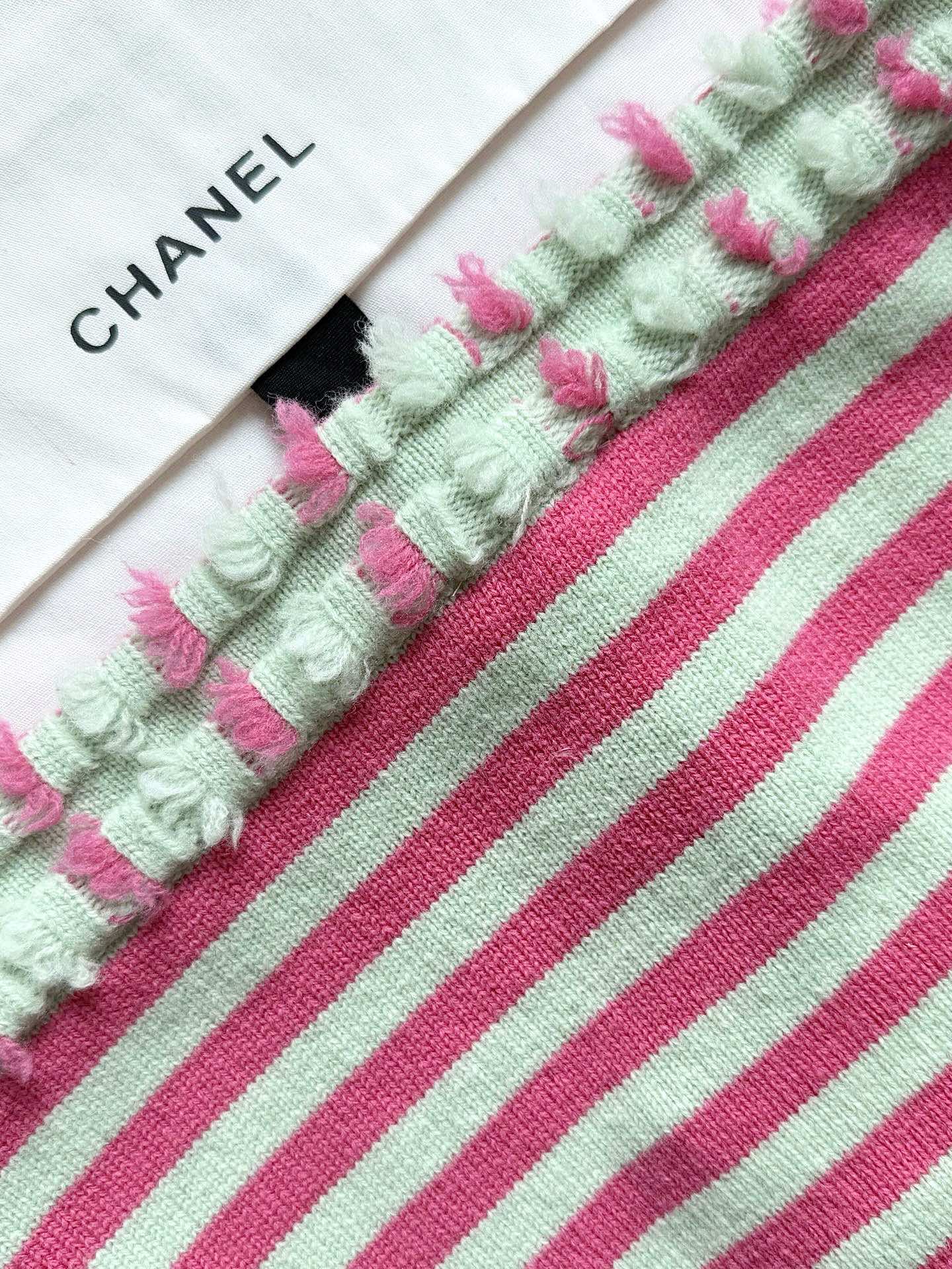 Chanel 25P Tube Top Pink Mix Green Cashmere 237316