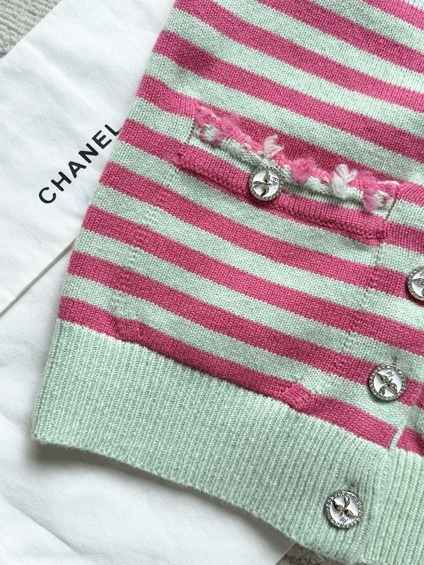 Chanel 25P Tube Top Pink Mix Green Cashmere 237316