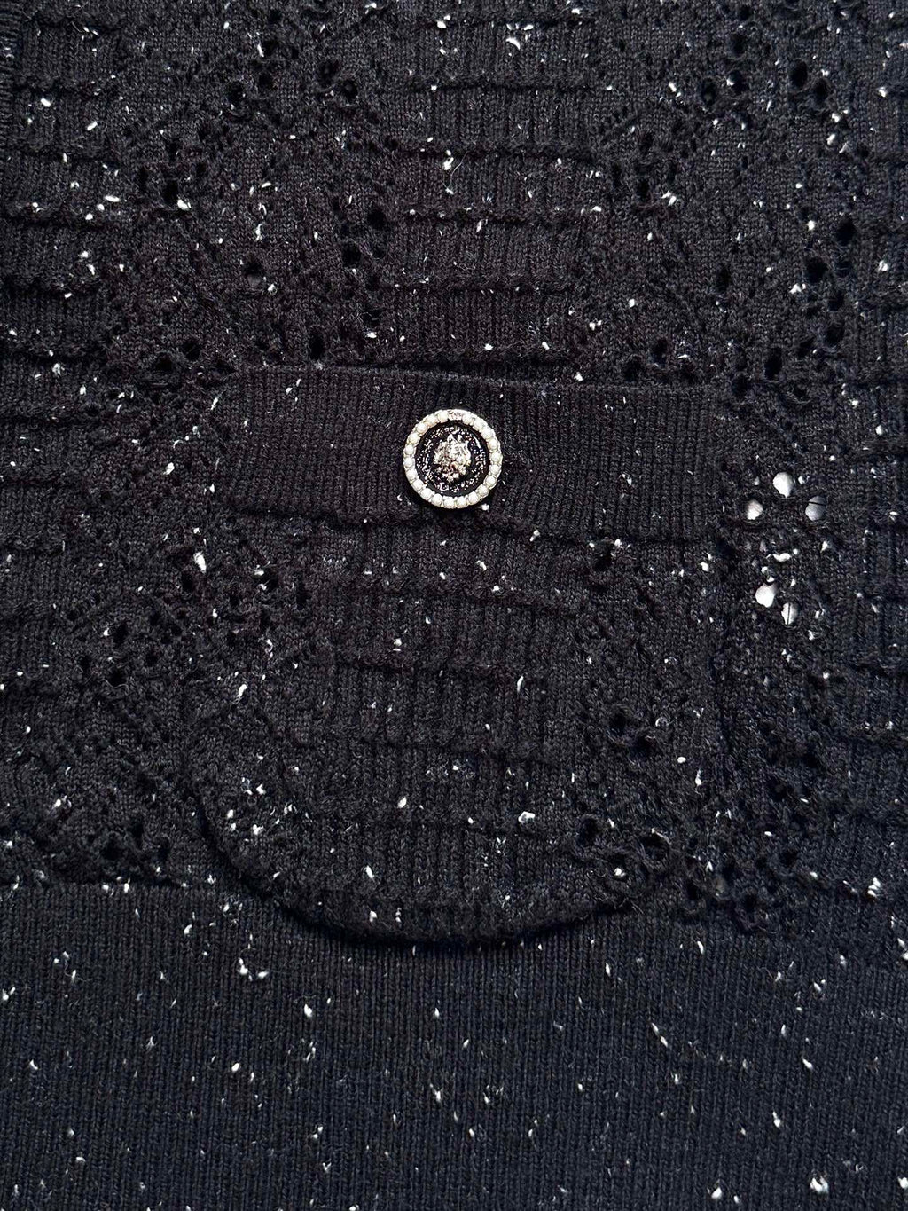 CHANEL SWEATER STYLE 82