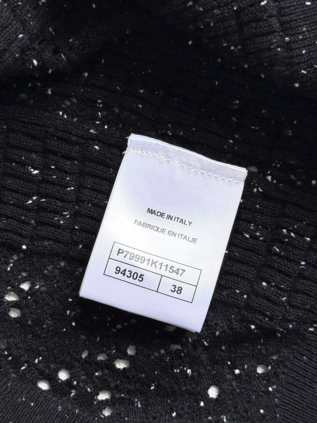 CHANEL SWEATER STYLE 82